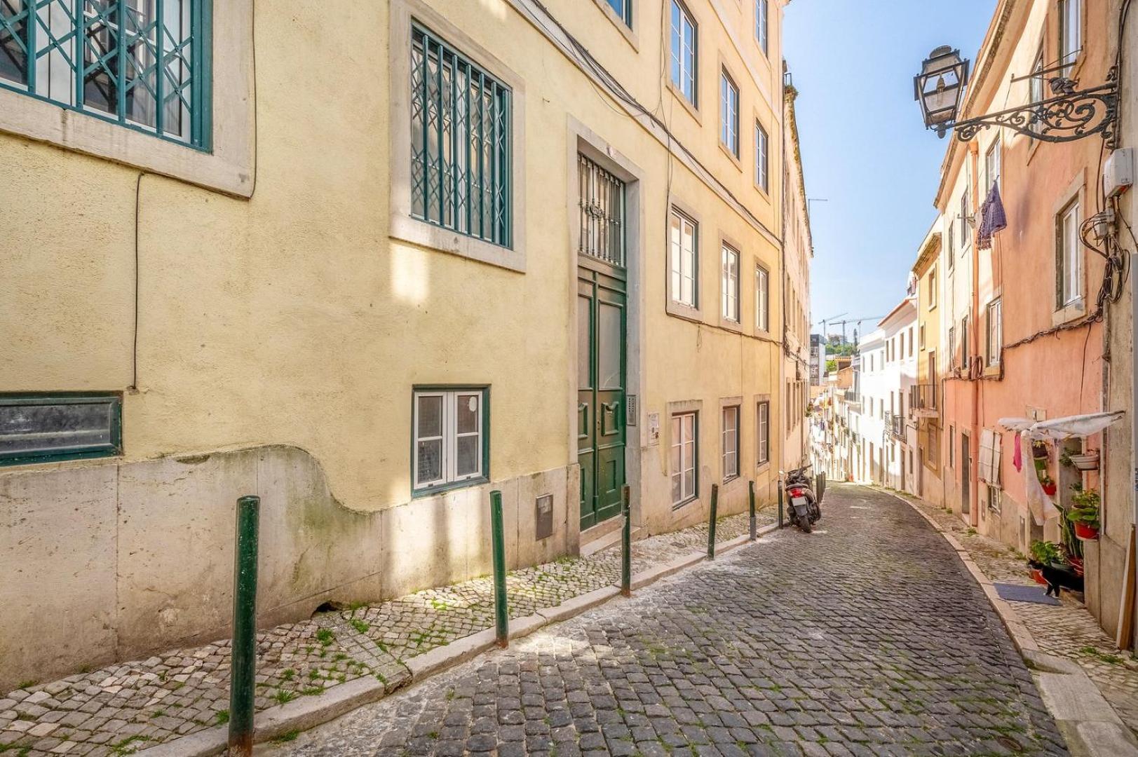 Ferienwohnung Guestready - Lemon House With Private Garden Lissabon Exterior foto